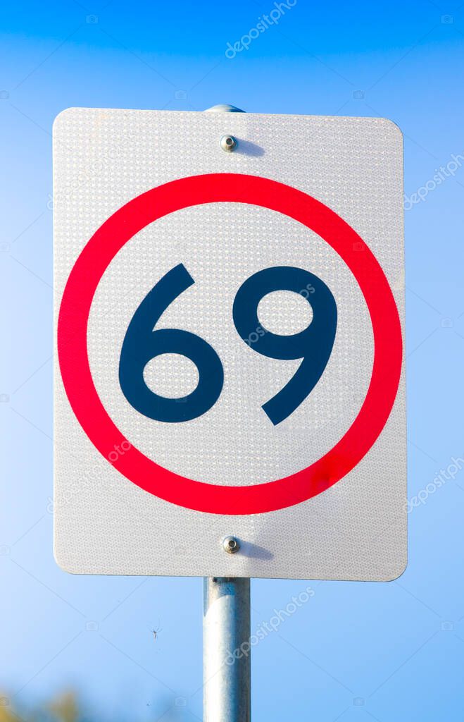señalización de velocidad en la ruta sesenta y nueve 69 o sesenta y
