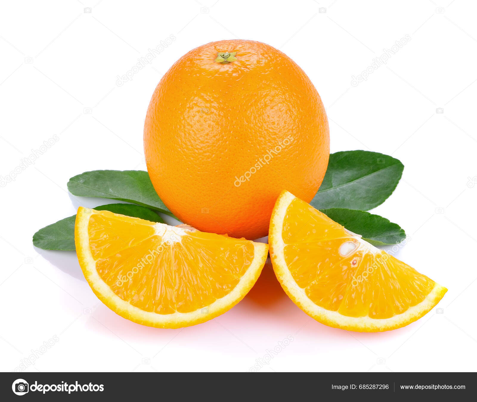 Fruto Naranja Aislado Sobre Fondo Blanco Foto De Stock 685287296