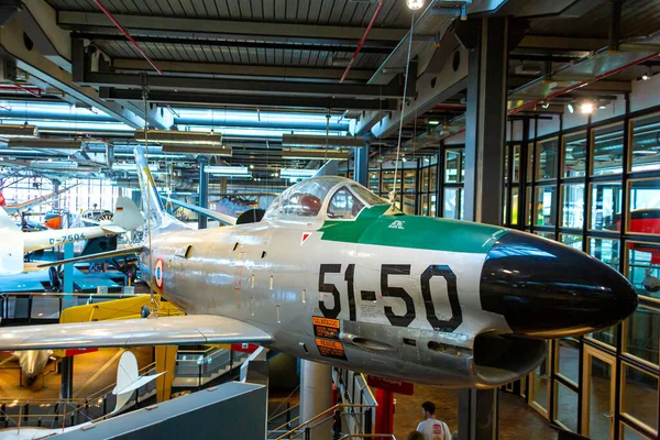 Interieur Van Het Luchtvaartmuseum Berlijn Tentoonstellingsvliegtuigen Uit Tweede Wereldoorlog Berlijn — Stockfoto
