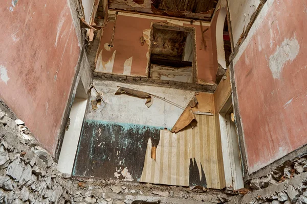 Interior Edificio Abandonado Que Desmorona Una Ciudad Agonizante Atmósfera Aterradora — Foto de Stock
