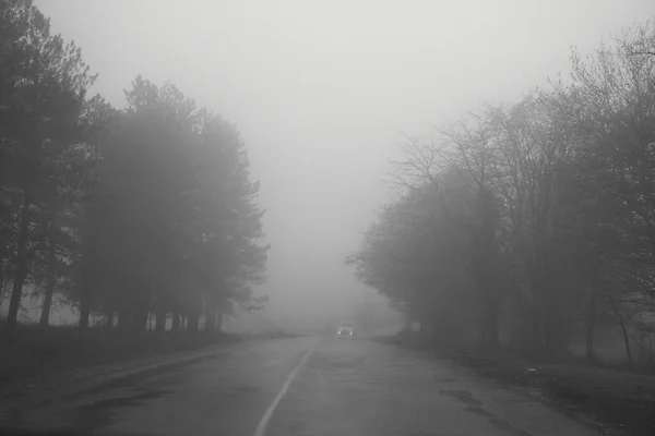 Brouillard Élevé Dans Les Montagnes Visibilité Limitée Mauvais Temps Pour — Photo