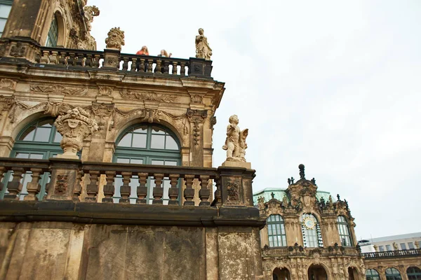 Саксонская Архитектура Дрездена Саксонский Дворец Цвингер Скульптура Украшающая Внешний Вид — стоковое фото