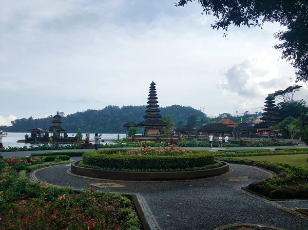 巴厘岛的一个权力机构 Urun Danu Beratan寺 印度尼西亚巴厘 2018 — 图库照片