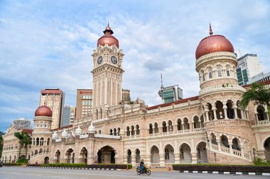Kuala Lumpur 'daki Merdeka Meydanı' nın mimarisi. Kuala Lumpur, Malezya - 11.2022