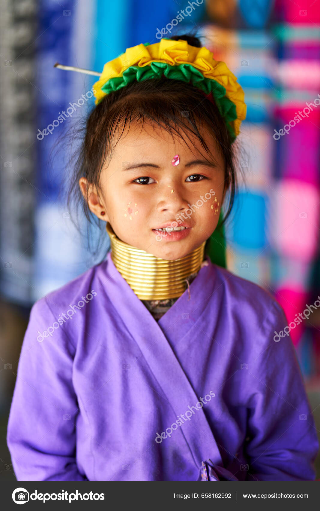 Teenage Girl Long Neck Tribe Wearing Traditional Brass Rings Her – Stock  Editorial Photo © Kukota #658162992