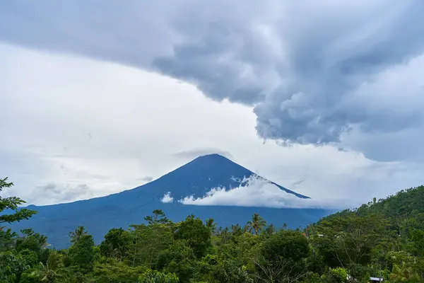 Panorama Gunung Agung Dan Sawah Pulau Bali Pemandangan Gunung Terhadap Stok Foto Bebas Royalti