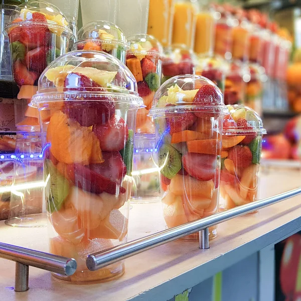 Fresh Cutted Fruits Juices Squeezed Site Sold Vibrant Carmel Market — Stock Photo, Image