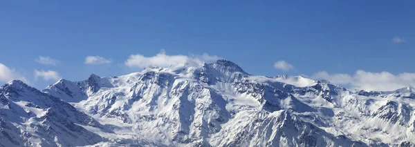 Красивый Вид Высокие Заснеженные Горы Приятный Солнечный День Кавказские Горы — стоковое фото