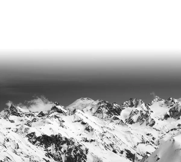Ośnieżone Góry Słoneczny Zimny Dzień Widok Regionu Dombay Kaukaz Zimą — Zdjęcie stockowe