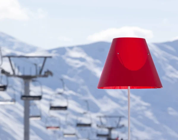 Lampe Avec Abat Jour Rouge Dans Café Extérieur Station Ski — Photo