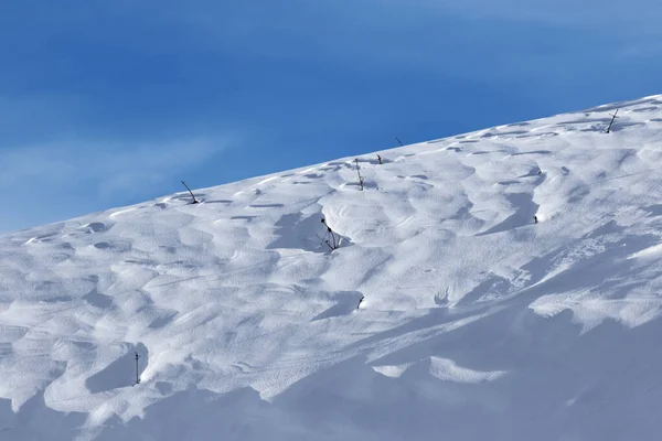 Śnieżny Stok Piste Wietrzny Zimowy Wieczór Opadach Śniegu — Zdjęcie stockowe