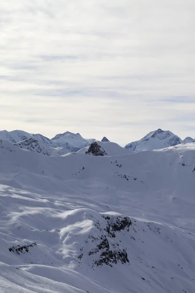 Piste Ski Hors Piste Enneigée Haute Montagne Hivernale Ciel Nuageux — Photo
