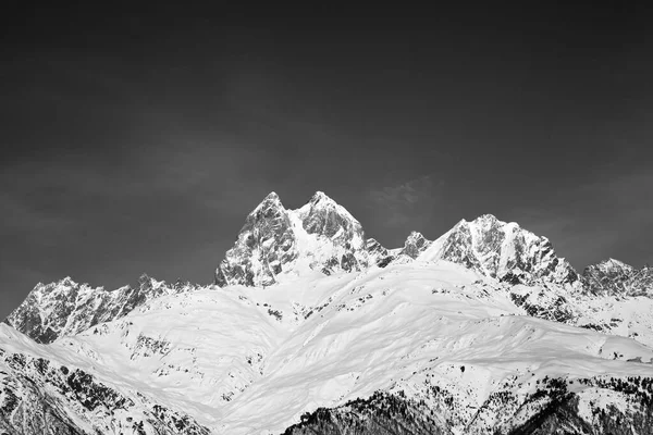 Czarno Białe Śnieżne Góry Słoneczny Zimowy Dzień Kaukaz Region Swanecki — Zdjęcie stockowe