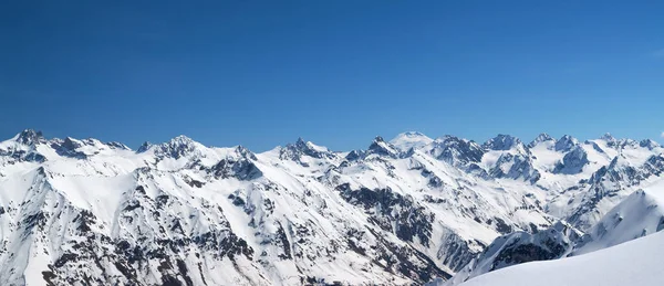 Panorama Van Besneeuwde Bergen Met Berg Elbrus Achtergrond Uitzicht Vanaf — Stockfoto