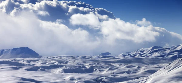 Panoramic View Snowy Sunlight Plateau Blue Sky Clouds Caucasus Mountains — Stock Photo, Image