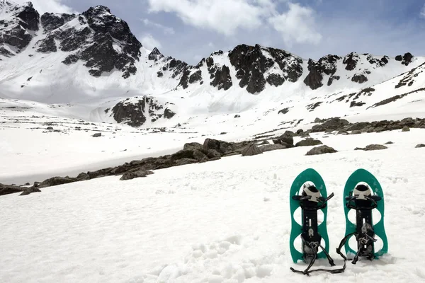 雪山雪鞋 云天雪鞋 土耳其 卡其卡山脉 庞蒂克山脉的最高峰 — 图库照片