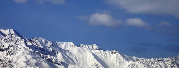 Panoramautsikt Vintern Snöiga Berg Trevlig Solig Dag Kaukasusbergen Svanetiregionen Georgien — Stockfoto