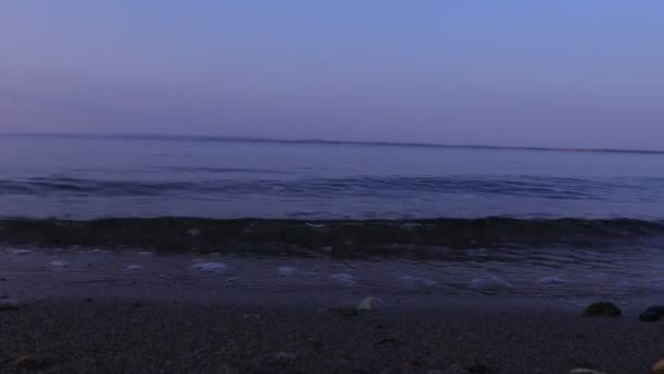Ночное Море Видом Горы Звездное Небо — стоковое видео