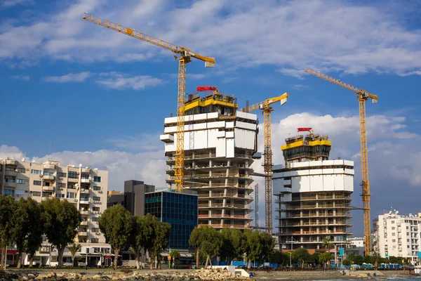 Építési Területek Daruk Tengerparti Úton Limassol Ciprus — Stock Fotó