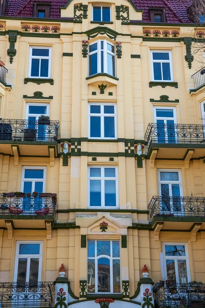 ハンブルク ドイツの美しい装飾が施された古い建物 — ストック写真