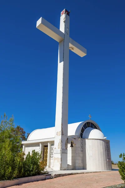 Igreja Santa Cruz Montanha Aldeia Pedoulas Chipre — Fotografia de Stock