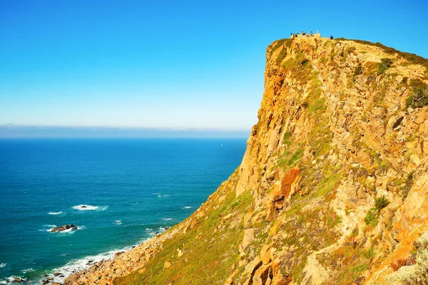 Cabo Roca Moře Útesem Výhledem Oceán Jasném Slunečním Světle Portugalsko — Stock fotografie
