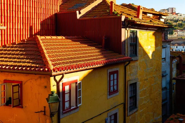 Porto Eski Kasaba Geleneksel Mimarisi Akşam Güneşinde Portekiz — Stok fotoğraf