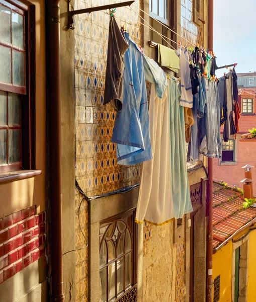 Secagem Roupa Linha Vista Tradicional Cidade Velha Casas Coloridas Porto Imagens Royalty-Free