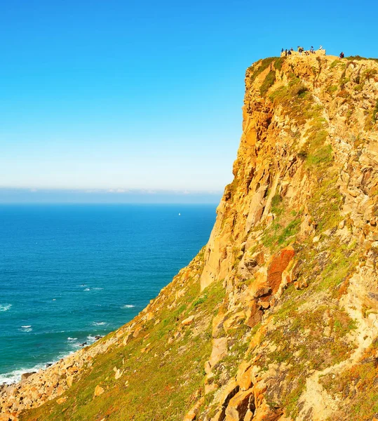 Cabo Roca Moře Útesem Výhledem Oceán Jasném Slunečním Světle Portugalsko — Stock fotografie