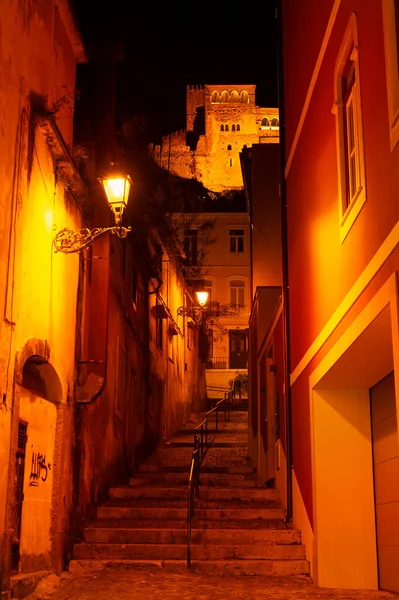 Vista Noturna Rua Cidade Velha Escadas Arquitetura Tradicional Lanternas Vintge — Fotografia de Stock