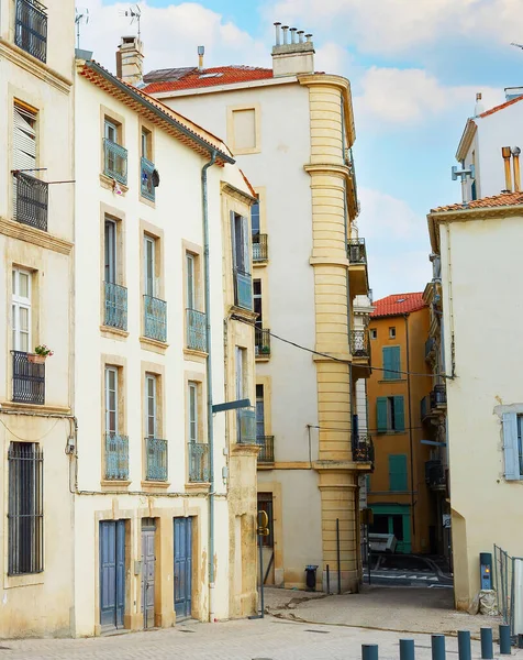 Old Town Smal Gata Med Traditionella Arkitekturbyggnader Bziers Frankrike — Stockfoto