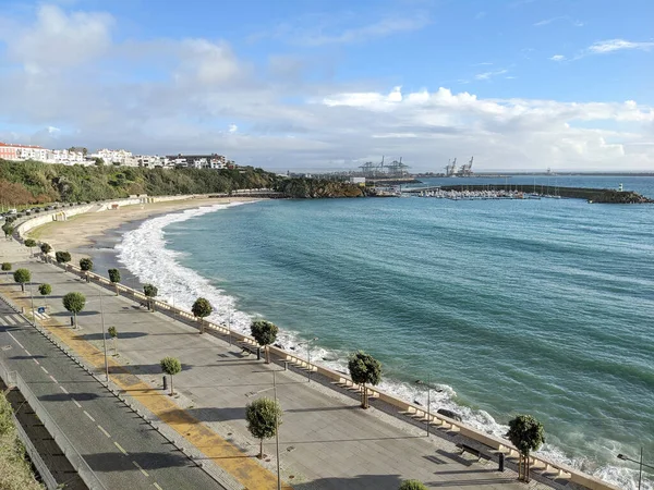 Widok Miasto Plażę Oceaniczną Terminal Towarowy Sines Portugalia Zdjęcia Stockowe bez tantiem