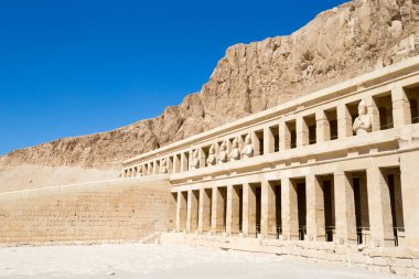 Mısır'ın luxor yakınındaki başına Tapınağı