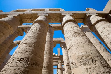 Mısır 'daki Karnak tapınağının antik kalıntıları