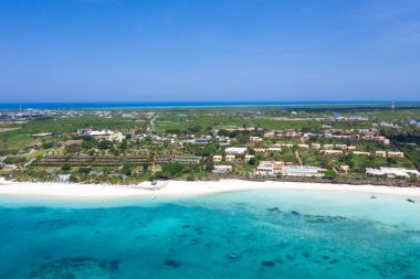 Güzel tropikal Adası Zanzibar havadan görünümü. Deniz sahilinde Zanzibar, Tanzanya.