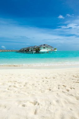  Plaj ve tropikal deniz. plaj manzarası 