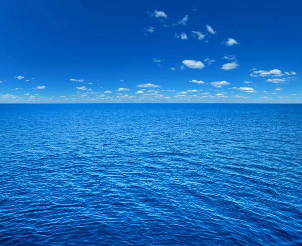 Mar Azul Céu Azul — Fotografia de Stock
