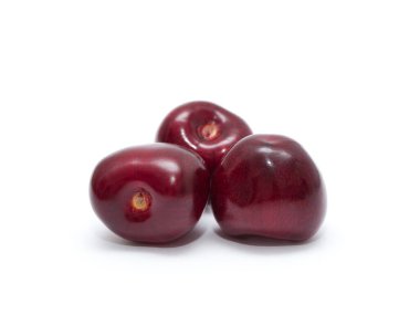 Kiraz izole edilmiş. Beyaz arka planda kirazlar. Beyaz üzerine ekşi kiraz. 