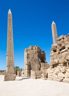 Mısır 'daki Karnak tapınağının antik kalıntıları