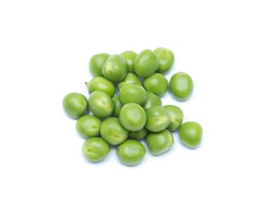 yeşil bezelye fasulyesi beyaz üzerine izole edilmiş.