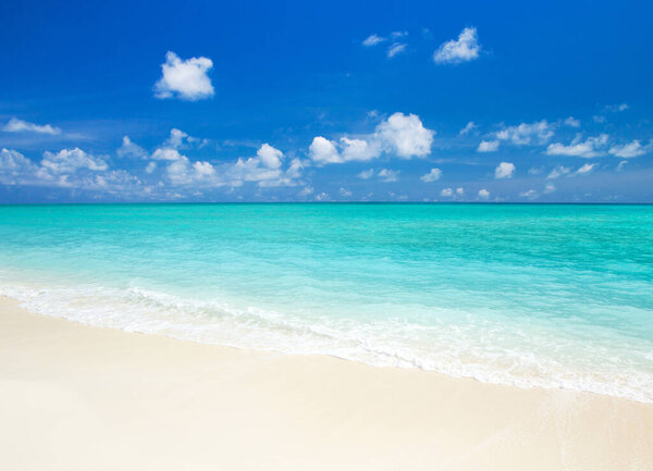 тропический пляж на Мальдивах