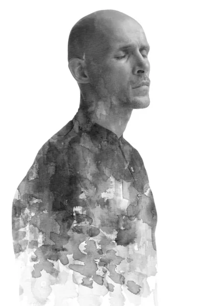 Черно Белый Полуфронтальный Портрет Человека Сочетании Абстрактным Акварельным Рисунком Технике — стоковое фото