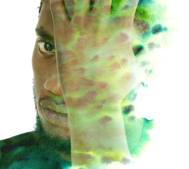 Genç bir Afro-Amerikan 'ın portresi yüzünün yarısını bir palmiye ile kapatan bir resmin içindeki soyut bir suluboya ile birleştirilmiş.