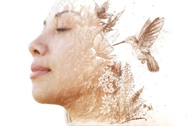 Gözleri kapalı bir kadının profil portresi. Paintografide vızıldayan bir kuş sanatıyla birleştirilmiş.
