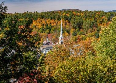 Vermont 'taki Sunset Kayası olarak bilinen tepeden Stowe' un görüntüsü