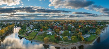 New York 'un kuzey kesiminde Plattsburgh' un hava manzarası
