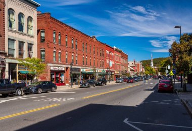 Montpelier, VT - 2 Ekim 2022: Montpelier ana caddesi sonbaharda