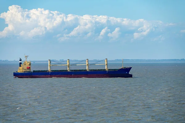Allmänt Last Och Bulkfartyg Vid Ankar Utanför Argentinas Kust — Stockfoto