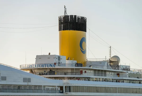 Montevideo Uruguay Februari 2023 Trechter Van Het Cruiseschip Costa Fortuna — Stockfoto