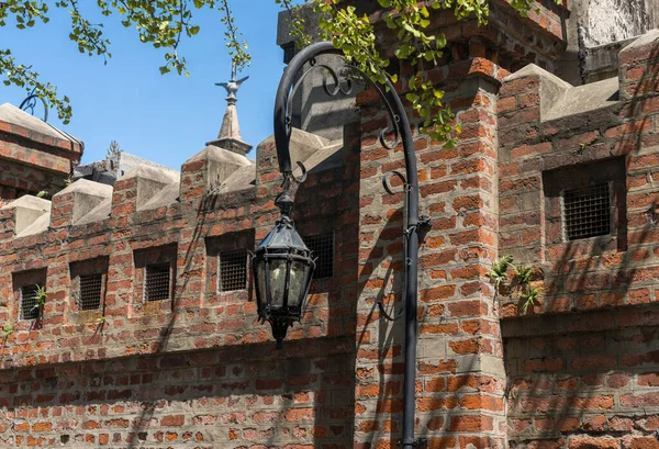 Ornate Street Lamp Brick Wall Surrounding Recoleta Cemetery Buenos Aires — Stock Photo, Image
